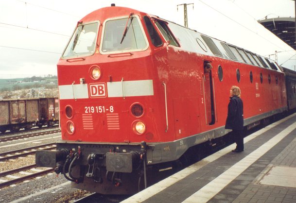  219 151