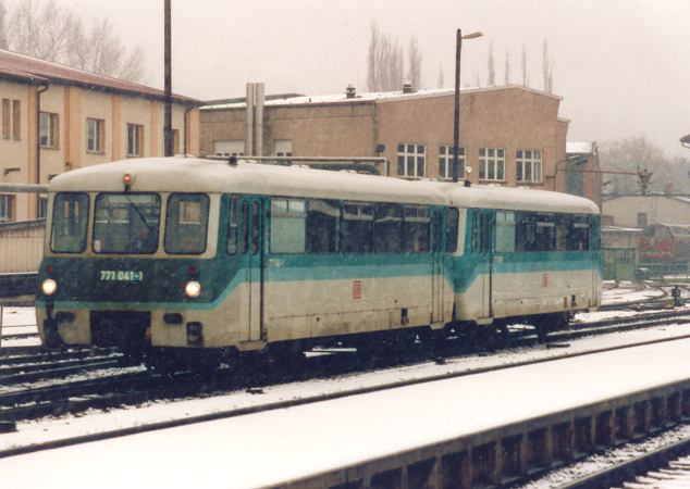  771 041